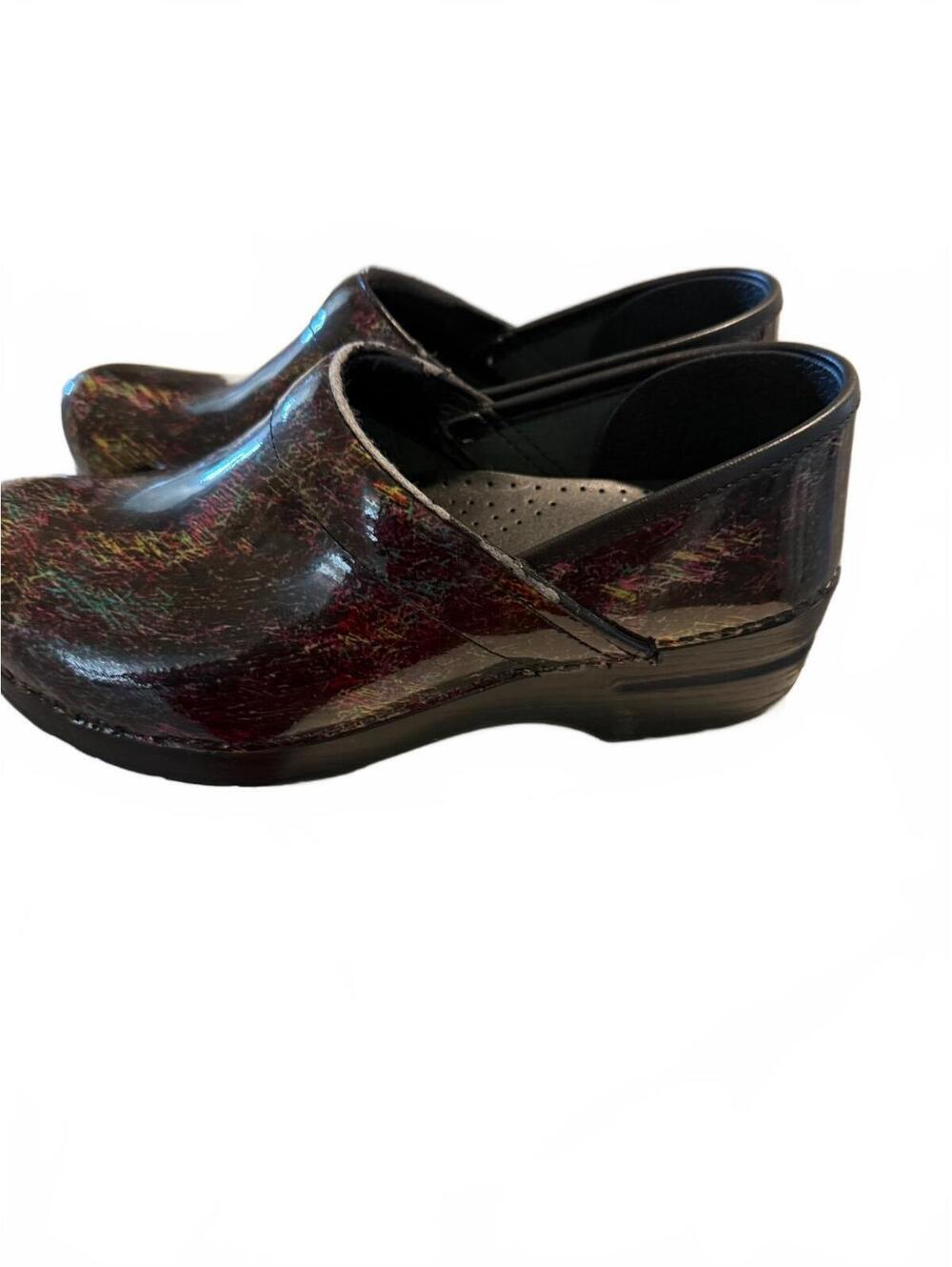 Dansko Professional Patent Leather Neon Scribble Clogs Size 39 / US 8.5